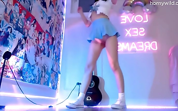 JAV Teen Slut Fingers Her Steamy Pussy - Must-See Video