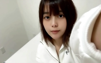 I Can t Believe How Tight My New Jeans Feel When I Rub One Out—My Embarrassing Story