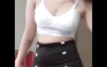 JAV Sluts in Tight Skirts Reveal Luscious Buttocks: A Must-Watch for Ass Lovers!