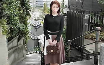 Miharu Hisamatsus Luscious Life as a Married Woman - A JAV Must-Watch