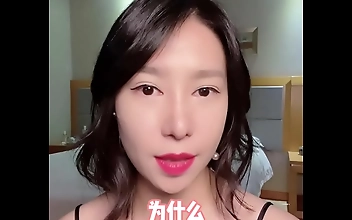 British Heiress Seduces Her Hunky Gardener in Fountain Park - JAV HD Video