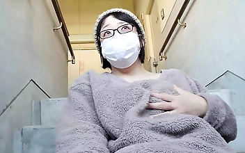 JAV MILF Aika-Frau Gets Wet and Wild with Outdoor Masturbation: Unleash Your Desires with This Luscious Lady