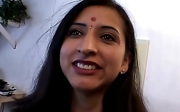 Shrinking Violet No More! Curvy Indian Wife Bounces Balls with Double Penetration